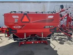 
										2019 Kuhn AXIS 50.2 Spreader – Fertilizer full									
